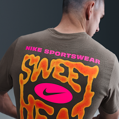 Nike Sportswear T-Shirt. Nike.com
